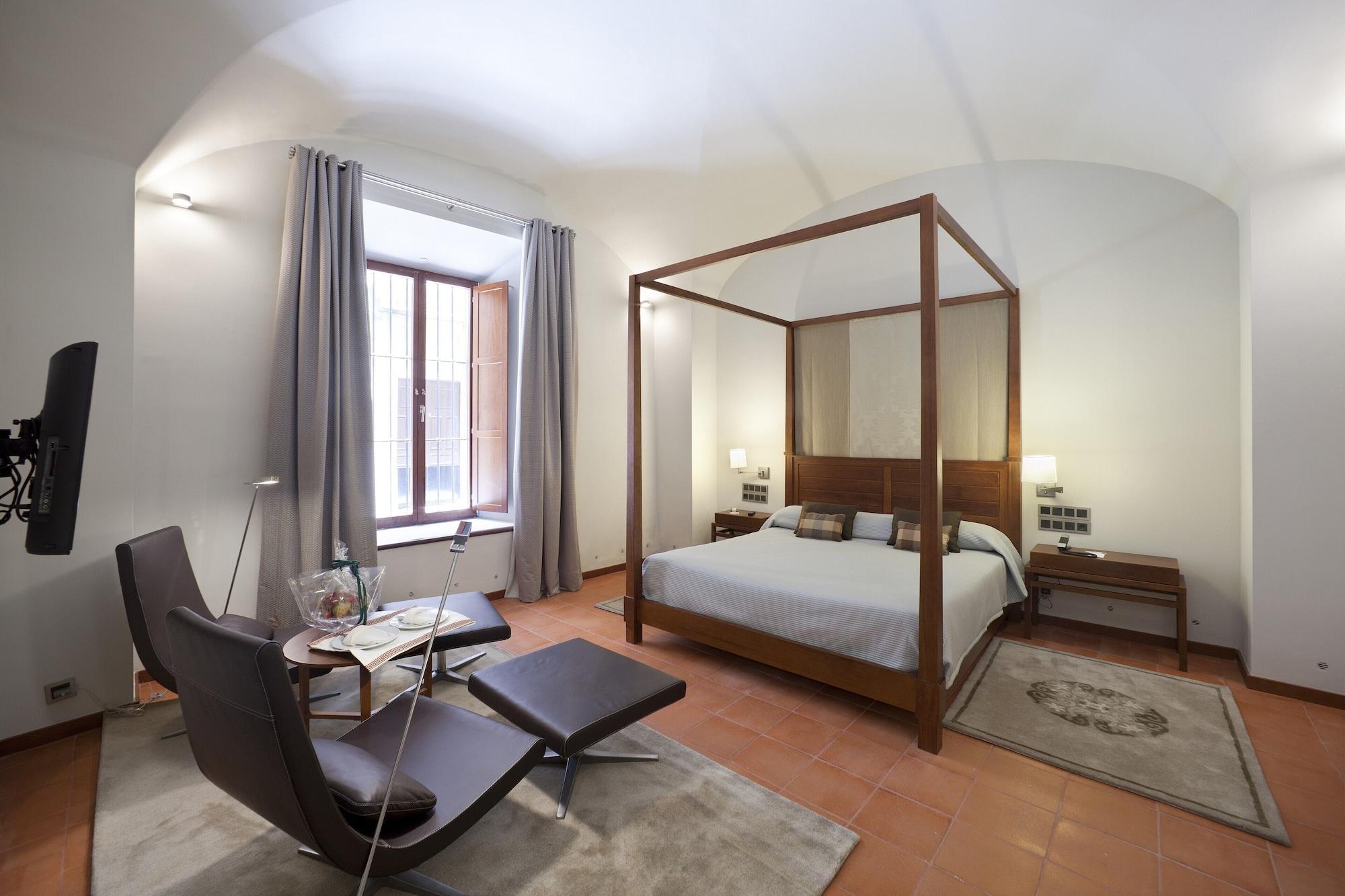 Parador De Caceres Bagian luar foto