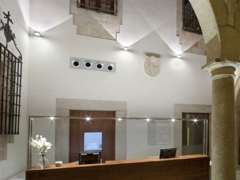 Parador De Caceres Bagian luar foto