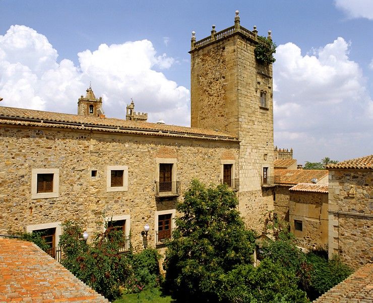 Parador De Caceres Bagian luar foto