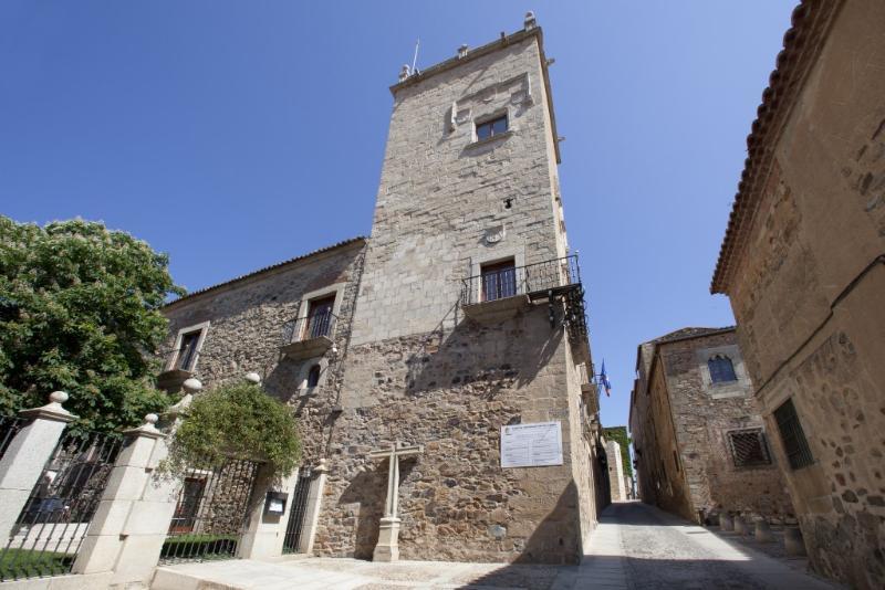 Parador De Caceres Bagian luar foto